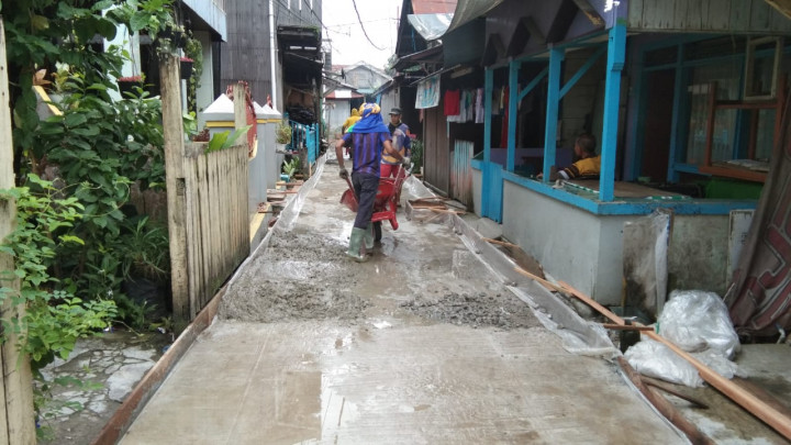 18 Juli 2022, #Probebaya kegiatan semenisasi di RT.20 & 24