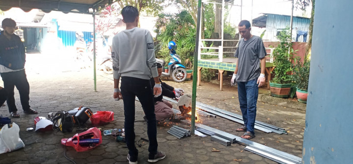 19 Juli 2022, #Probebaya Pelatihan hari ke 2 Otomotif ,Las,Tata boga  kegiatan Pemberdayaan Masyarakat  kel. Karang anyar  PRO BEBAYA thn 2022  kerja sama Cendana Training dan Pokmas kelapa gading. L