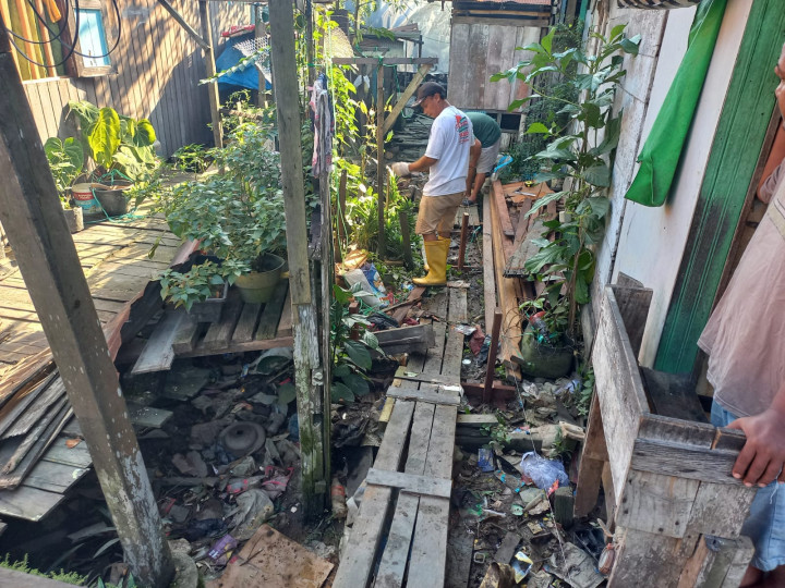 20 Juli 2022, #Probebaya rehab jembatan kayu ulin di RT.026, 030