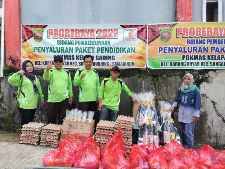 30 Juli 2022, #Probebaya Pembagian paket Sembako dan Paket pendidikan dipokmas Cendana RT 03 Kelurahan karang Anyar
