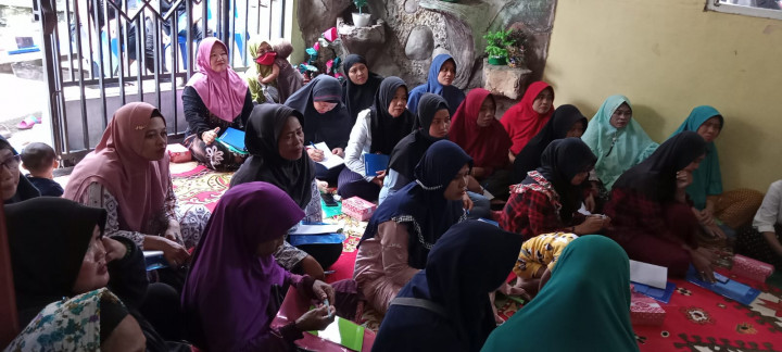 01 Agustus 2022, #Probebaya Kegiatan  Pemberdayaan  masyarakat sosialisasi KB, Narkoba , Dasawisma RT 11 pokmas Kelapa Gading Karang Anyar