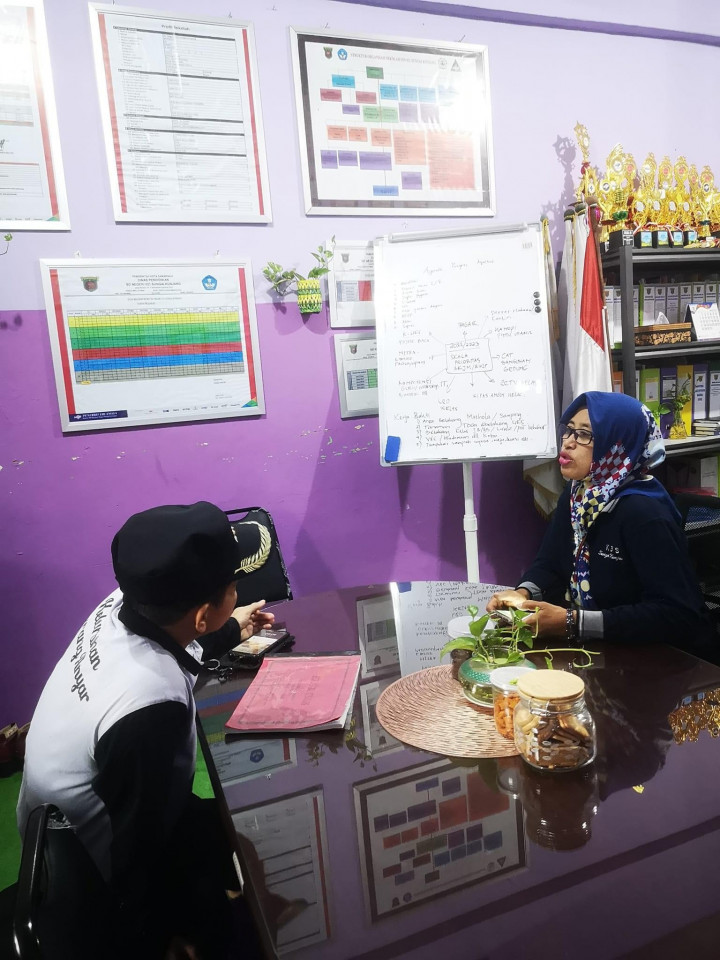05 agustus 2022... Kerja bakti bersama di SDN 021