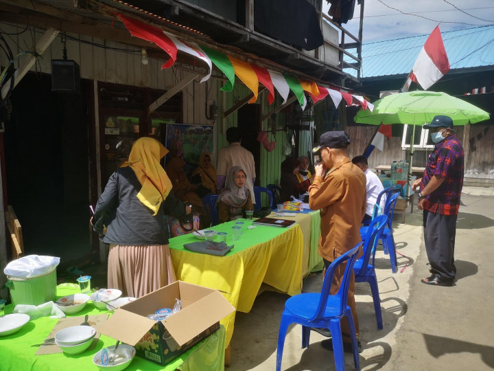 15 agustus 2022... Kegiatan rutin Posyandu Turry RT 15 Kel. Karang Anyar yang dihadiri oleh Lurah beserta Ketua TP PKK Kel. Karang Anyar, lurah Karanganyar