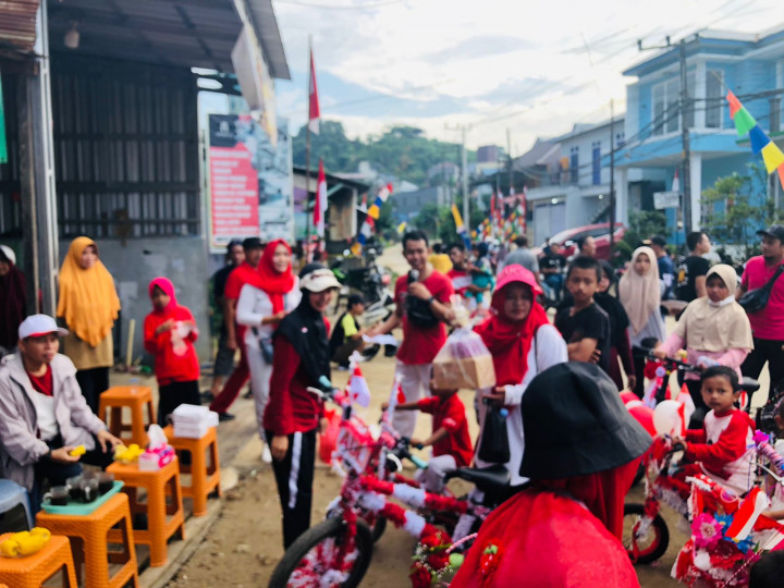 Minggu, 21 Agustus 2022 Jalan santai perayaan HUT RI ke 77 tahun 2022 di Jln. Kelapa Gading