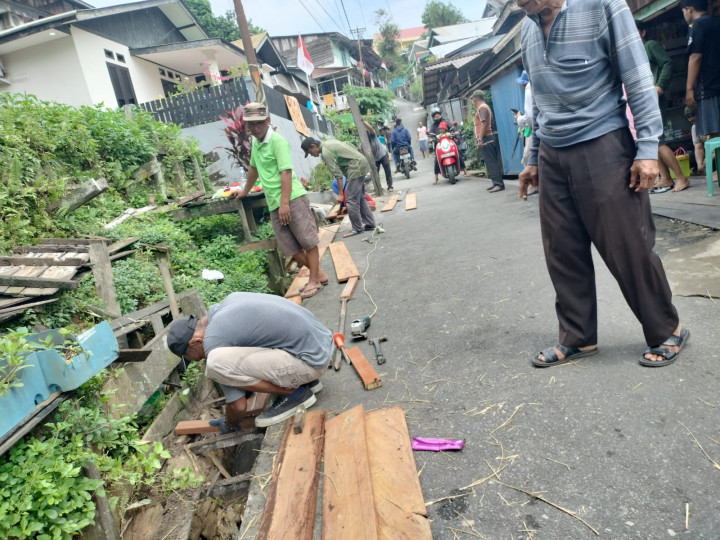 04 September 2022, #Probebaya Kegiatan Penutupan Drainase jl. Cendana gang 16, RT 14 Pokmas Kelapa Gading