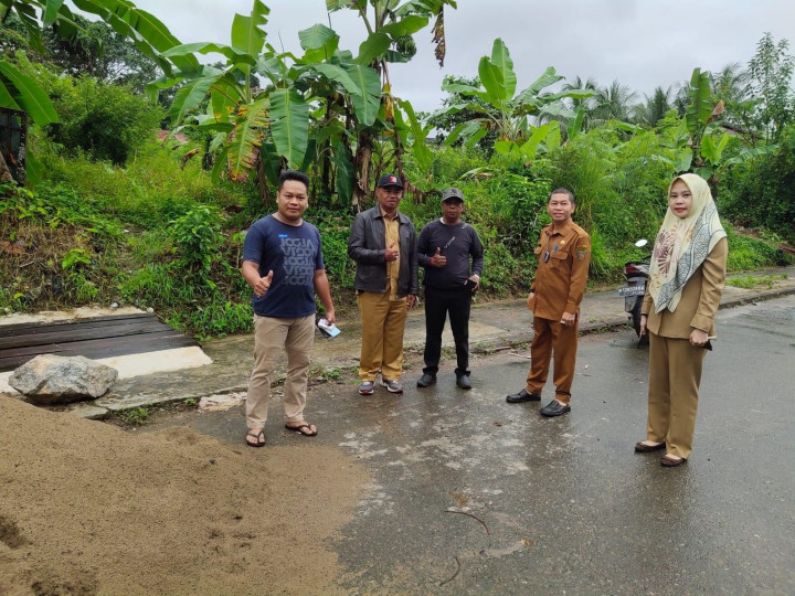 05 september 2022, #Probebaya Kunjungan Lurah Karang Anyar bersama Kasi Ekobang dan LH meninjau lokasi pembangun TPS sampah di komplek Perum. Pemda RT 02