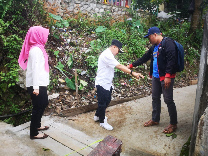 07 september 2022, #Probebaya Lurah Karang anyar bersama Kasi Ekobang & Ketua pokmas cendana meninjau kegiatan pembangunan sarana dan prasarana kegiatan pro-bebaya tahun 2022 di RT 12, RT 36 serta RT 07