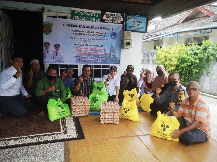 07 september 2022, #Probebaya Lurah Karang anyar memantau persiapan pembagian paket sembako kegiatan pemberdayaan pro-bebaya Kel. Karang Anyar Tahun 2022  yang akan diadakan oleh kelompok masyarakat Kahoi Bersatu