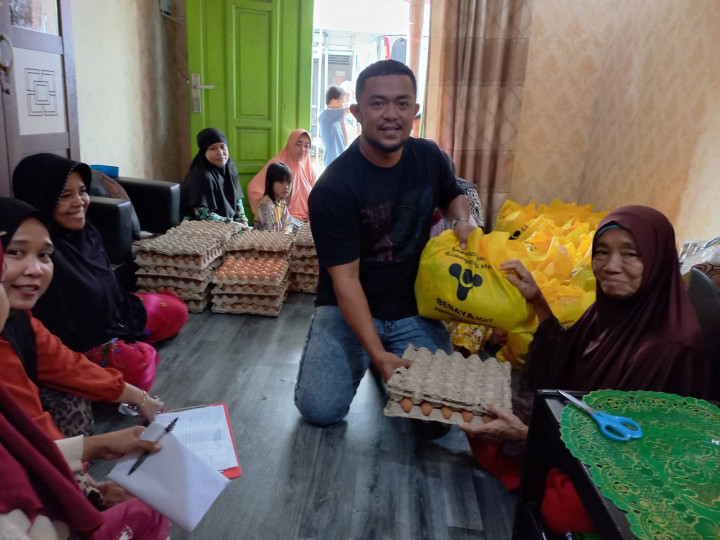 08 September 2022, #Probebaya penyerahan bantuan sembako utk warga kurang mampu di RT.026
