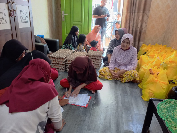 08 September 2022, #Probebaya penyerahan bantuan sembako utk warga kurang mampu di RT.026