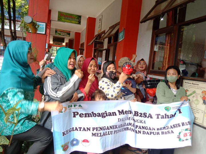 05 Oktober 2022, Pembagian program makanan B2SA Tahap 1 di SDN 021 Meranti