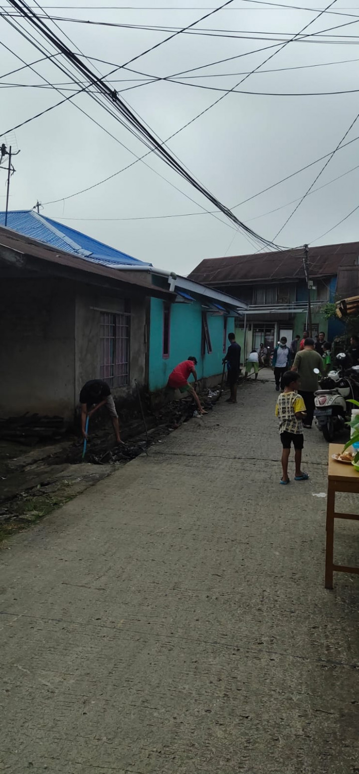 23 Oktober 2022, Kegiatan kerja bakti di Jalan Ulin RT. 027