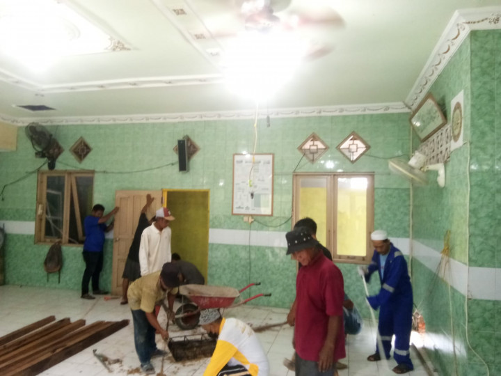 20 November 2022, telah dilaksanakan gotong royong renovasi Langgar Baitul Rahman di Jalan Ulin RT.027