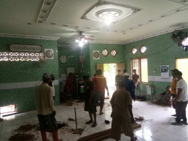20 November 2022, telah dilaksanakan gotong royong renovasi Langgar Baitul Rahman di Jalan Ulin RT.027