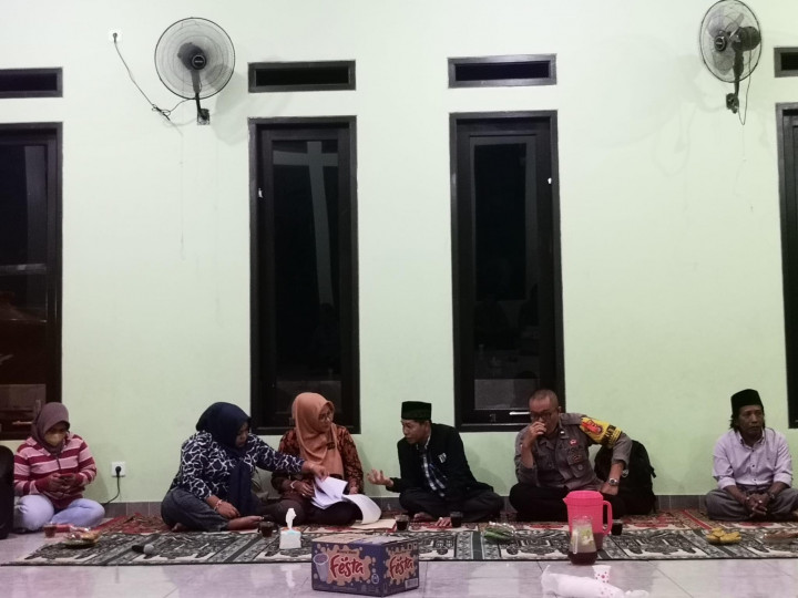 Minggu, 25 desember 2022 :  Pemilihan Ketua RT 36 : Selamat kepada Bpk. Sutanto sebagai ketua RT 36 terpilih untuk masa periode 2022-2025