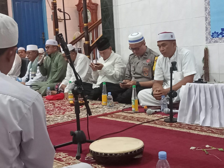 Selasa, 14 Februari 2023,  Kegiatan isra miraj di masjid Ar-rahmah RT 30 kelurahan Karang Anyar yang dihadiri oleh Lurah Karang Anyar