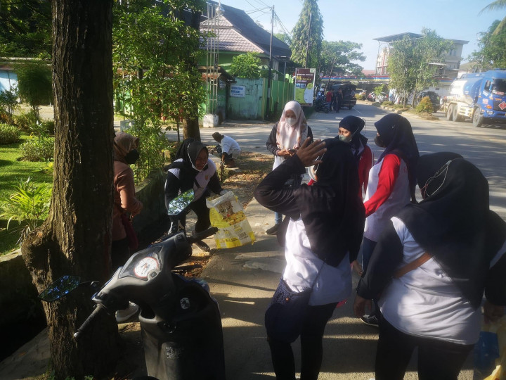 Sabtu, 18 Februari 2023 Kegiatan Gotong royong bersama Kecamatan sungai kunjang yang diadakan di Jl. Jakarta Kel. Loa Bakung & dilanjutkan peninjauan lokasi persiapan kegiatan MTQ 2023 di kelurahan Karang Anyar