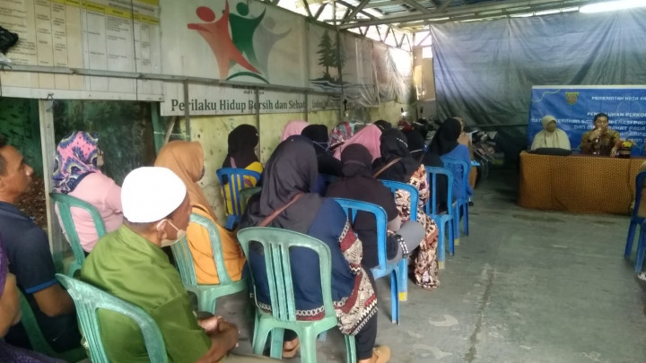 13 Maret 2023, Penyuluhan Koperasi dari Dinas Koperasi Kota Samarinda di aula Kantor Kel. Karang Anyar dan dihadiri masyarakat dan didampingi oleh Lurah, H. Rusmin Niryadin