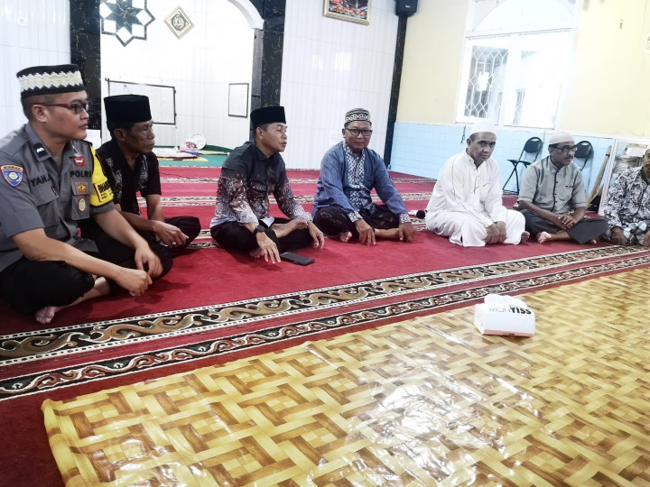 Jumat, 31 Maret 2023. Safari ramadhan Kelurahan Karang anyar yang diikuti oleh Lurah Karang Anyar bersama, staf Kel. Karang Anyar, Bhabinkamtibmas, dan FKPM Kelurahan Karang anyar di langgar Cahaya Rimba jl. Cendana RT 14