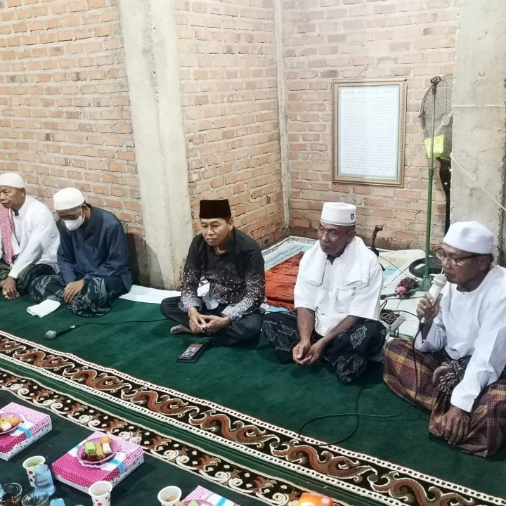 Rabu, 05 April 2023 Kegiatan safari ramadhan Lurah Karang Anyar berbuka puasa bersama di langgar baiturrahman RT 27 Kel. Karang Anyar