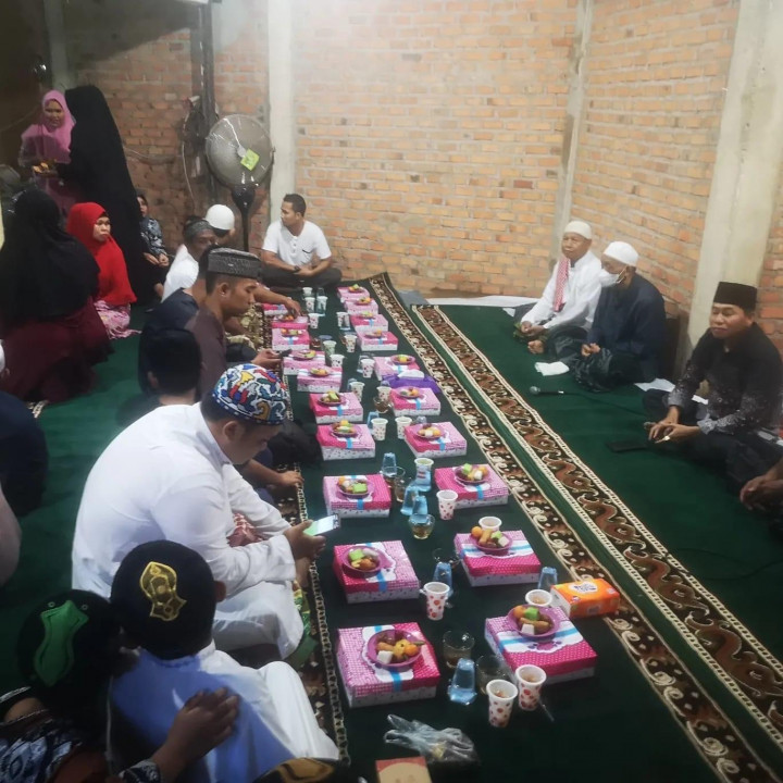 Rabu, 05 April 2023 Kegiatan safari ramadhan Lurah Karang Anyar berbuka puasa bersama di langgar baiturrahman RT 27 Kel. Karang Anyar
