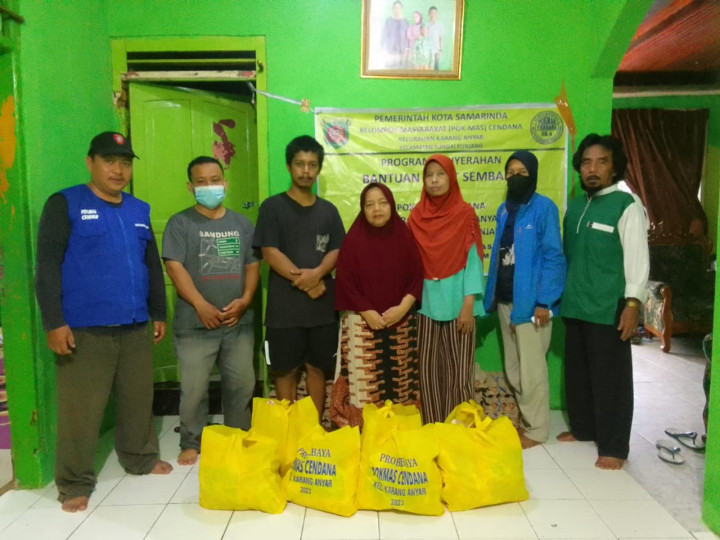 18 & 19 April 2023, kegiatan pembagian Bantaun sembako dalam rangka kegiatan Probebaya tahun 2023 bidang Pemberdayaan di Pokmas Cendana.