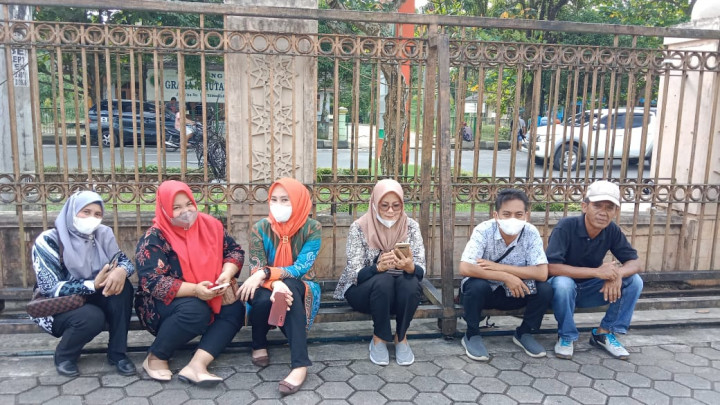 Kamis, 11 Mei 2023 Giat gabungan penertiban PKL di Jalan Cendana bersama Jajaran pihak Kecamatan Sungai Kunjang