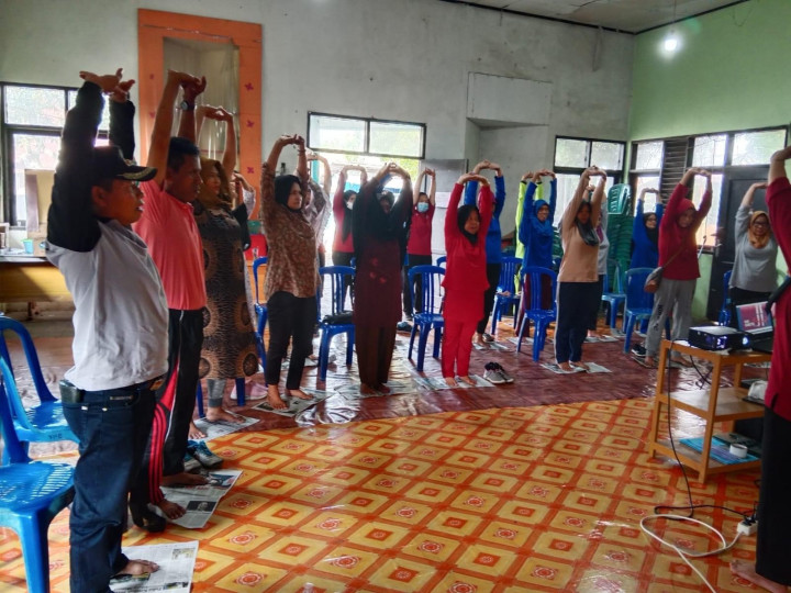 Jumat, 13 Mei 2023 Kegiatan senam diabetes yang diadakan oleh mahasiswa stiker wiyata husada samarinda bekerjasama dengan posyandu werdha sejahtera mandiri RT 20 kel. Karahg anyar yang diadakan di balai LPM Kel. Karang anyar