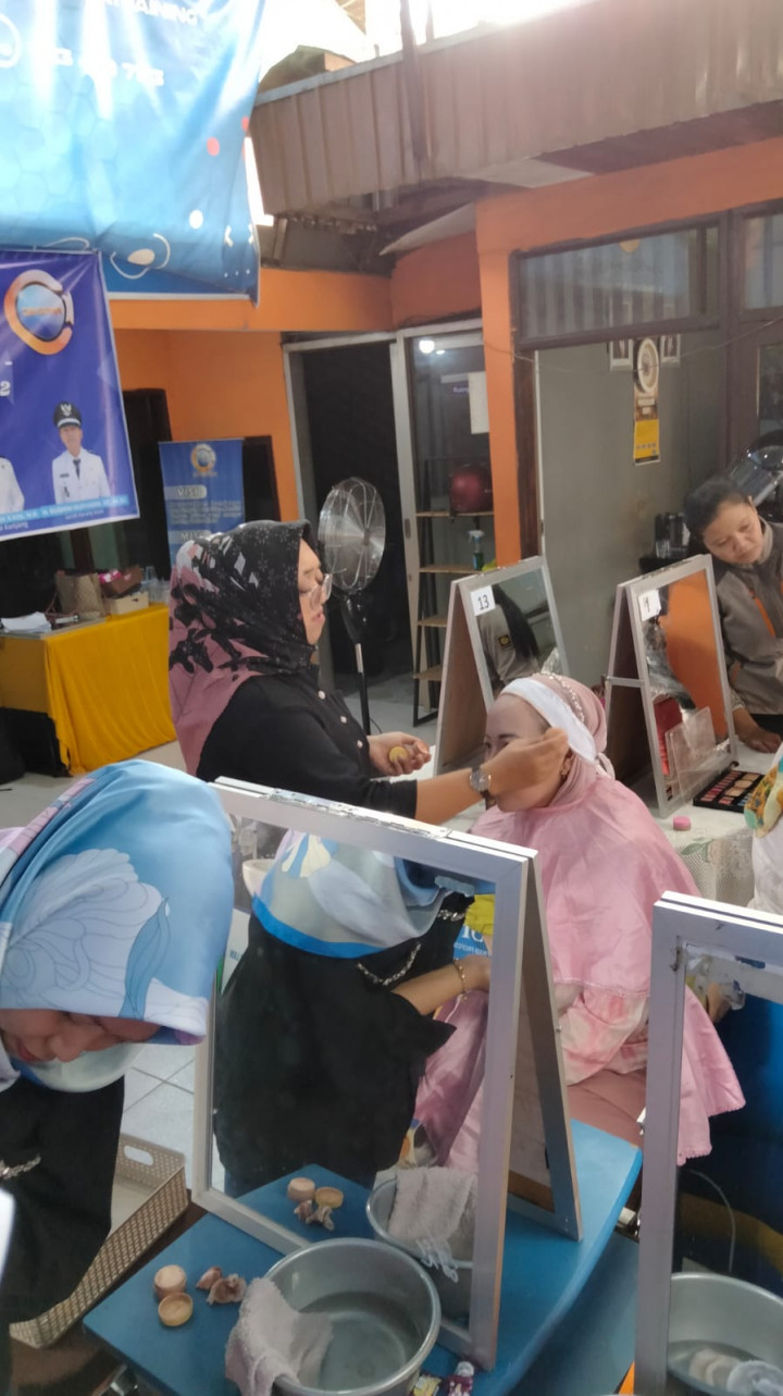 Rabu, 17 Mei 2023, Kegiatan Probebaya bidang Pemberdayaan untuk pelatihan tata rias kecantikan, kecantikan kulit, mekanik, pelatihan tata boga, pelatihan komputer Pokmas Mekkah, Kahoi dan Cendana