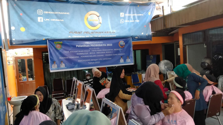 Rabu, 17 Mei 2023, Kegiatan Probebaya bidang Pemberdayaan untuk pelatihan tata rias kecantikan, kecantikan kulit, mekanik, pelatihan tata boga, pelatihan komputer Pokmas Mekkah, Kahoi dan Cendana