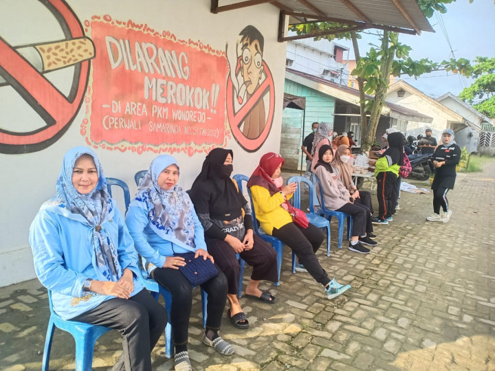 Sabtu, 20 Mei 2023, Lurah bersama Kasie Pemerintahan dan staf mengikuti kegiatan Germas di Puskesmas Wonorejo