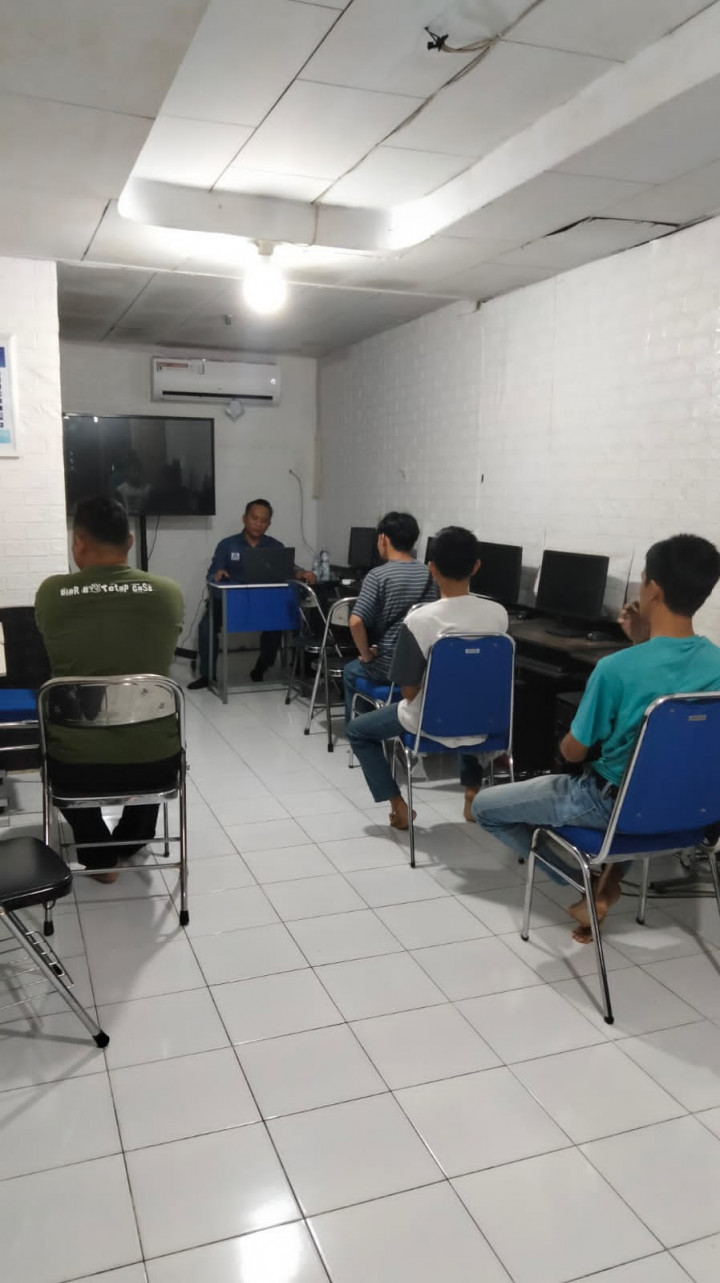 Minggu, 21 Mei 2023 menghadiri dan mengawasi kegiatan pelatihan Mekanik yang dilaksanakan oleh Pokmas Cendana, Pokmas Kelapa Gading dan Pokmas Me-Kahoi di LPK Cendana