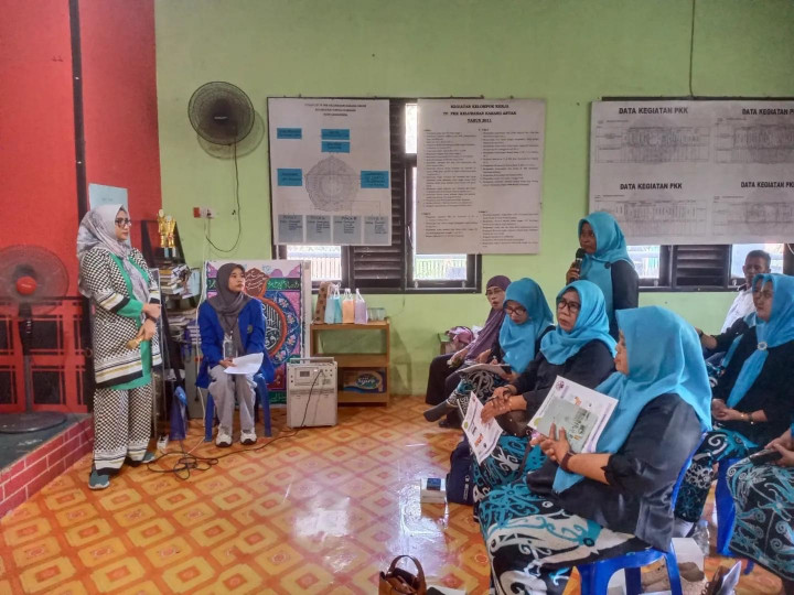 Selasa, 22 Mei 2023 Sosialisasi penerapan nilai-nilai anti korupsi pada organisasi sosial kemasyarakatan oleh Tim LPPM Universitas Widya Gama Mahakam Samarinda yang diadakan di balai LPM Kelurahan Karang anyar