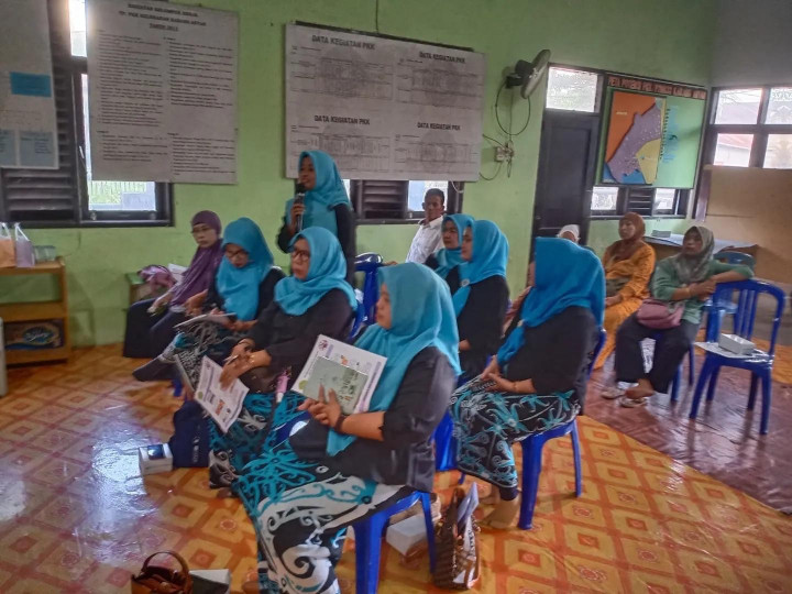 Selasa, 22 Mei 2023 Sosialisasi penerapan nilai-nilai anti korupsi pada organisasi sosial kemasyarakatan oleh Tim LPPM Universitas Widya Gama Mahakam Samarinda yang diadakan di balai LPM Kelurahan Karang anyar