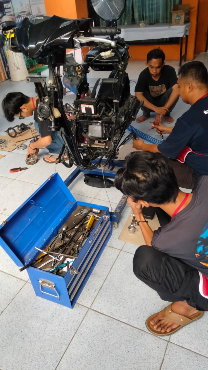 21 & 22 Mei 2023, pelatihan Mekanik di LPK Cendana yang diikuti oleh Pokmas dari Cendana, Kelapa Gading dan Me-Kah