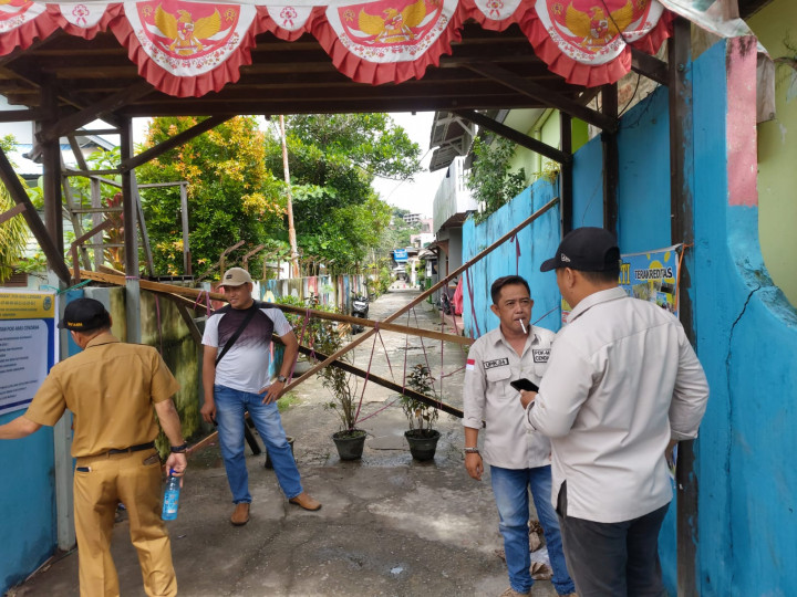 Senin, 03 Juli 2023 Monitoring kegiatan Probebaya bidang Sapras di wilayah Pokmas Cendana bersama Lurah, Seklur dan Pokmas Cendana