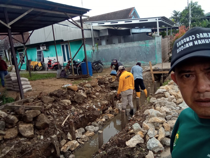Senin, 10 Juli 2023, Kegiatan perbaikan Parit di RT.004, Jalan Cendana