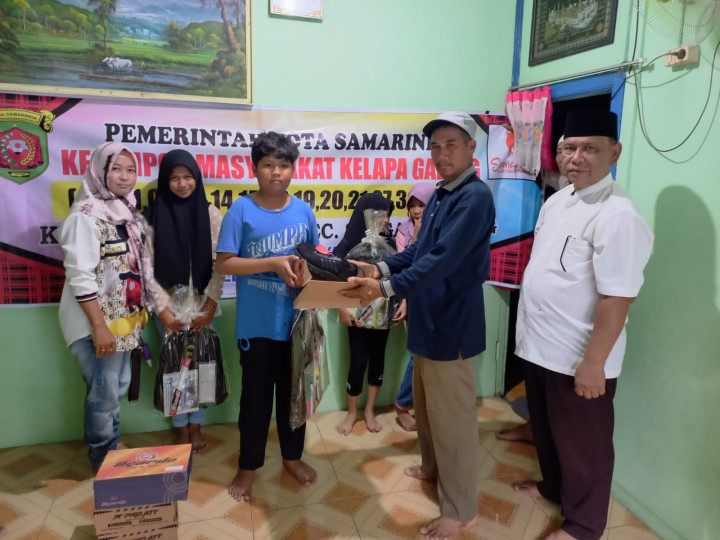 Minggu, 16 Juli 2023 Penyerahan paket pendidikan RT 19 ,20, 21 pokmas Kelapa Gading