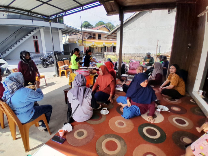 Minggu, 30 Juli 2023, Lurah Bersama para pejabat, Staf, FKPM dan Babinsa Karang Anyar ikut menghadiri dan monitoring kegiatan kerja bakti di wilayah Kelurahan Karang Anyar.
