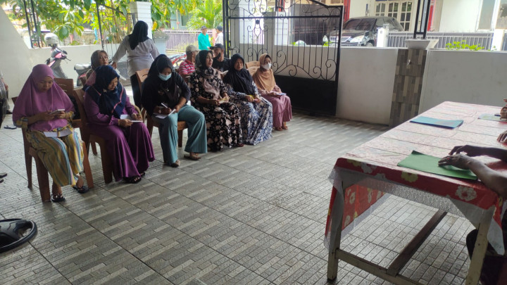 Selasa, 01 Agustus 2023 Sosialisasi stunting program probebaya RT. 005 yang dihadiri langsung oleh Lurah Karang Anyar, dengan Narasumber dari Ibu PKK Karang Anyar dan Bapak Mahyuni