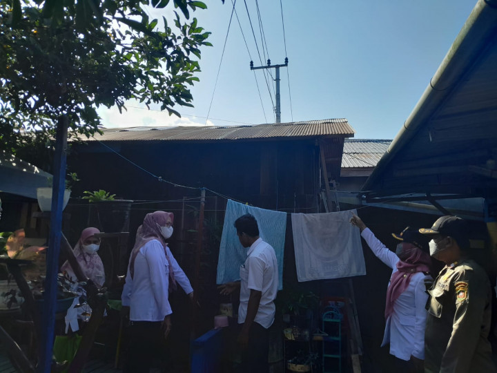 Rabu, 02 Agustus 2023, Lurah beserta jajaran pejabat dan staf Karang Anyar, mendampingi Camat Sungai Kunjang dan tim dalam melaksanakan monitoring PKL di sepanjang Jalan Ulin