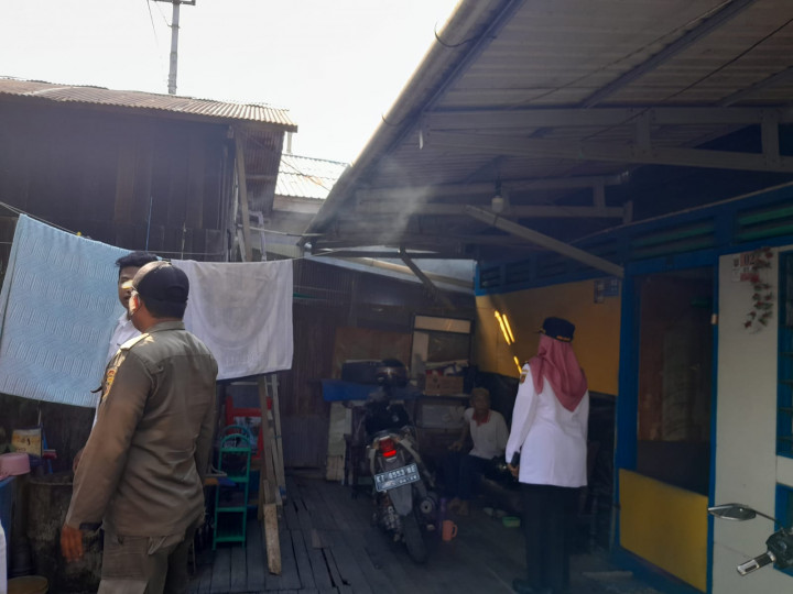 Rabu, 02 Agustus 2023, Lurah beserta jajaran pejabat dan staf Karang Anyar, mendampingi Camat Sungai Kunjang dan tim dalam melaksanakan monitoring PKL di sepanjang Jalan Ulin