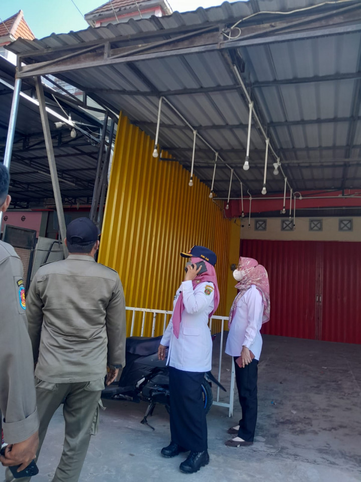 Rabu, 02 Agustus 2023, Lurah beserta jajaran pejabat dan staf Karang Anyar, mendampingi Camat Sungai Kunjang dan tim dalam melaksanakan monitoring PKL di sepanjang Jalan Ulin