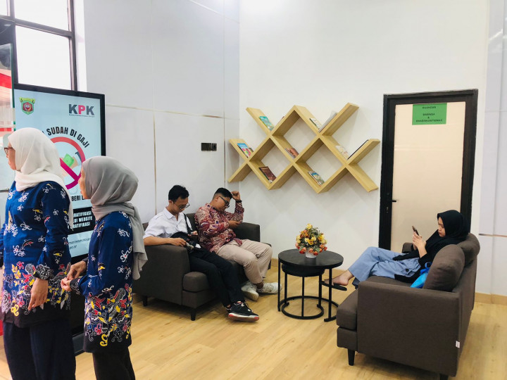 Kamis, 10 Agustus 2023 Lurah bersama Seklur, Staf dan Para Ketua RT se Karang Anyar menghadiri peresmian kantor baru Kelurahan Loa Bakung dan Launching Kelurahan Digital.