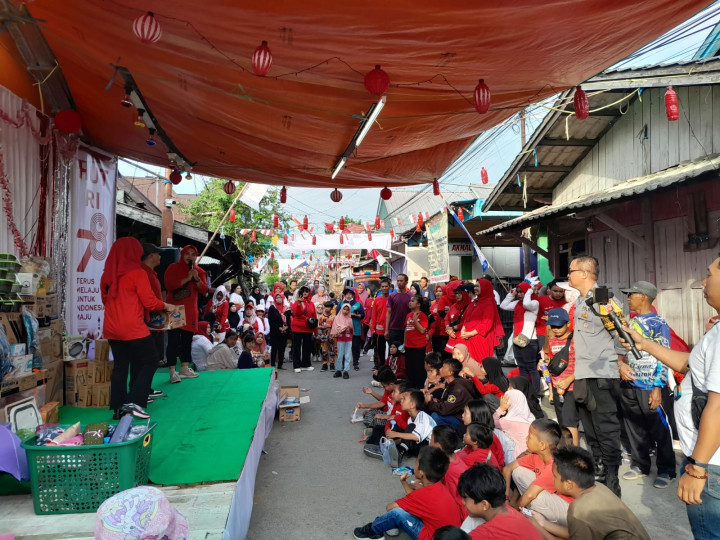 Minggu, 20 Agustus 2023, Lurah bersama Staf menghadiri kegiatan Jalan Santai di RT.022 & 023 dalam rangka HUT RI ke 78 tahun.
