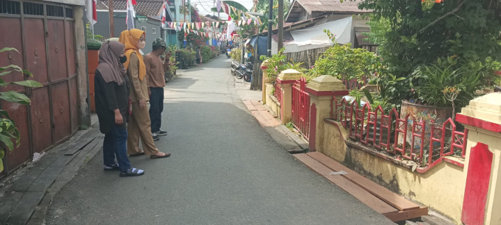 Senin, 21 Agustus 2023, monitoring pembuatan Kanopi Mesjid dan penutup drainase di Jln. Cendana Gang 16 RT. 014