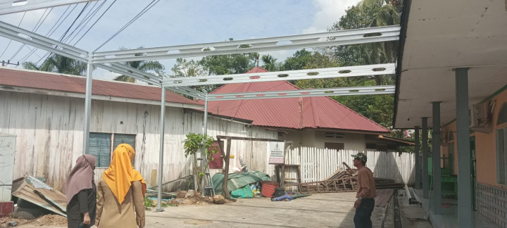 Senin, 21 Agustus 2023, monitoring pembuatan Kanopi Mesjid dan penutup drainase di Jln. Cendana Gang 16 RT. 014
