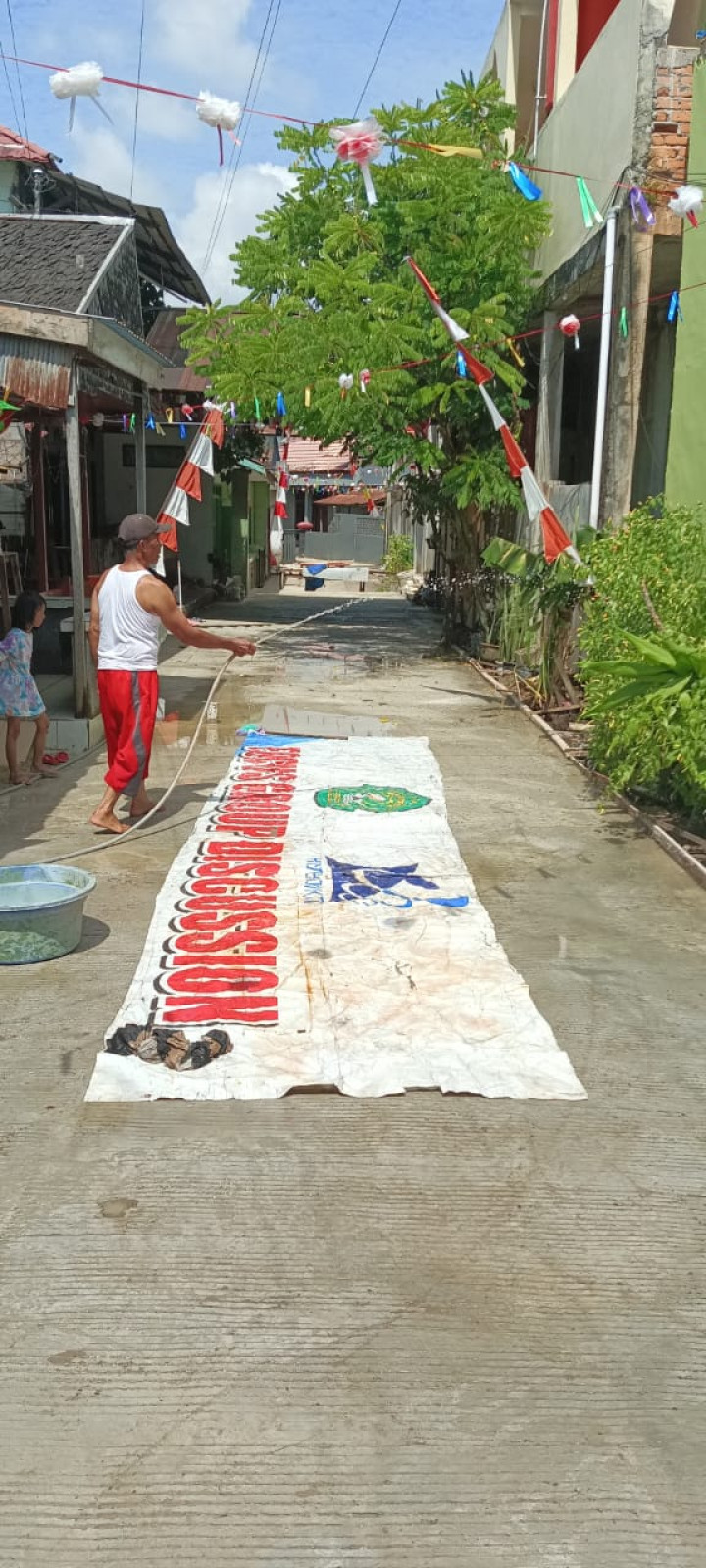 Selasa, 22 Agustus 2023 , monitoring kegiatan semenisasi Jalan di Jalan Ulin Gang 3 RT. 027