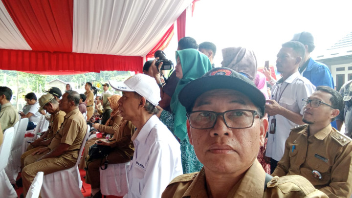 Selasa, 22 Agustus 2023, Lurah menghadiri Undangan Launching Badan Usaha milik RT berbasis Kelurahan di RT. 003 Kelurahan Gunung Lingai, Sungai Pinang, Samarinda