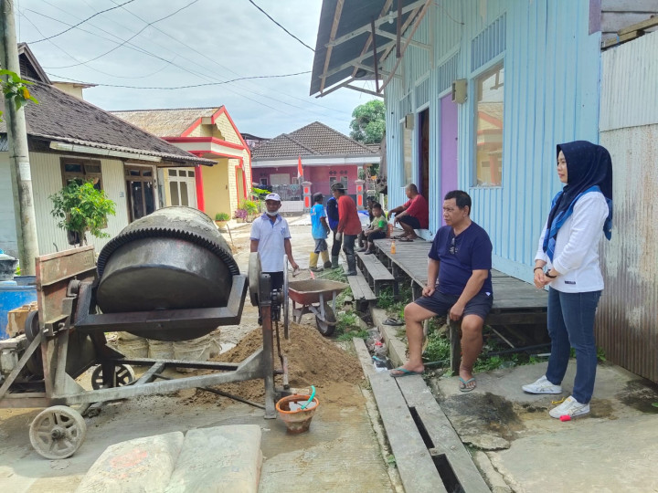 Jumat, 25 Agustus 2023, monitoring kegiatan Semenisasi Jalan di Jalan Kahoi 7 Blok B1 RT. 030